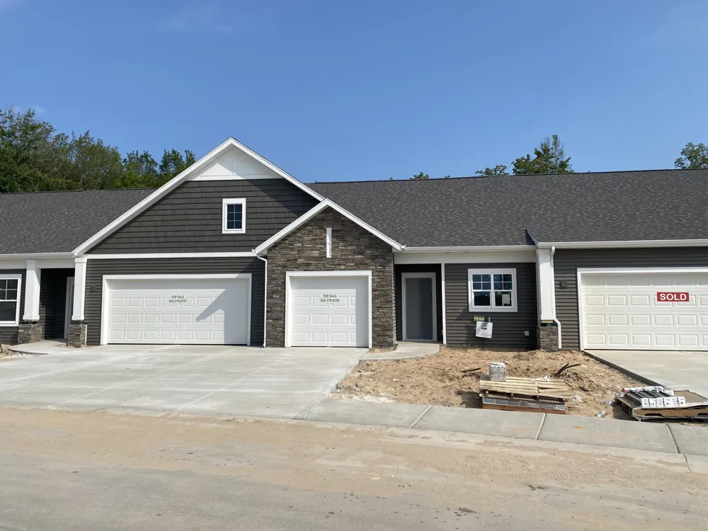 2845 W Cobblestone Court SE #19 Kentwood City, MI 49512