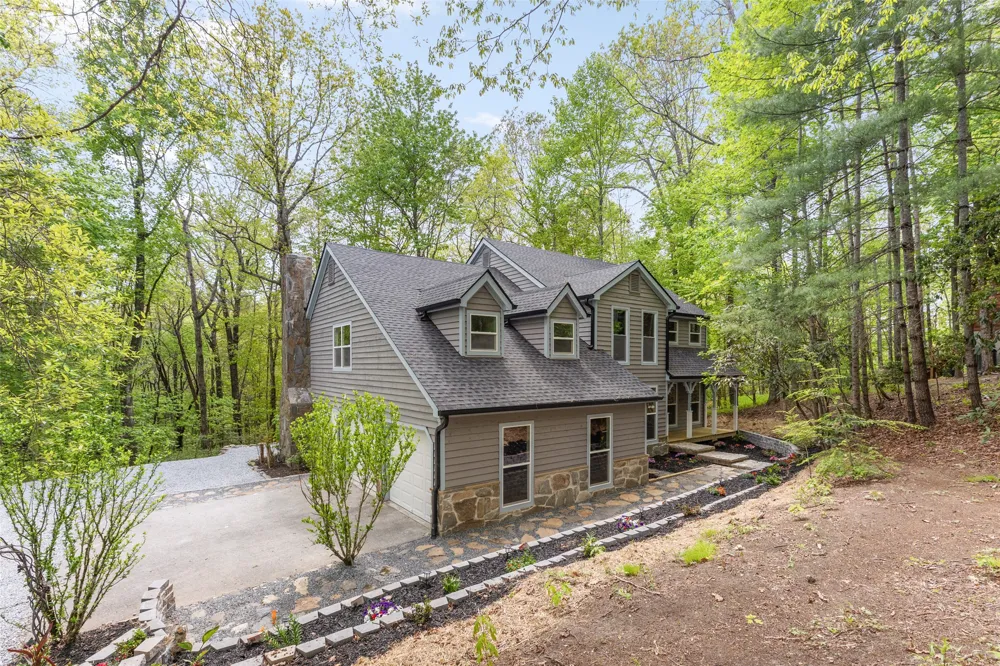 2129 Black Oak Drive Sapphire, NC 28774