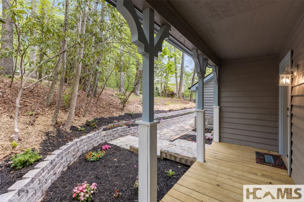 2129 Black Oak Drive Sapphire, NC 28774