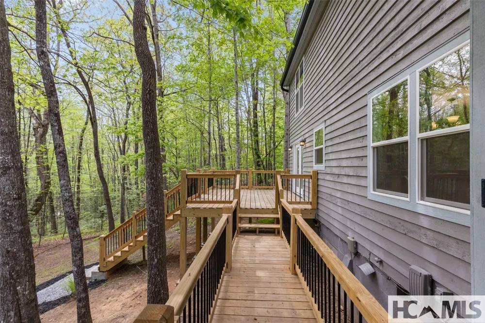2129 Black Oak Drive Sapphire, NC 28774