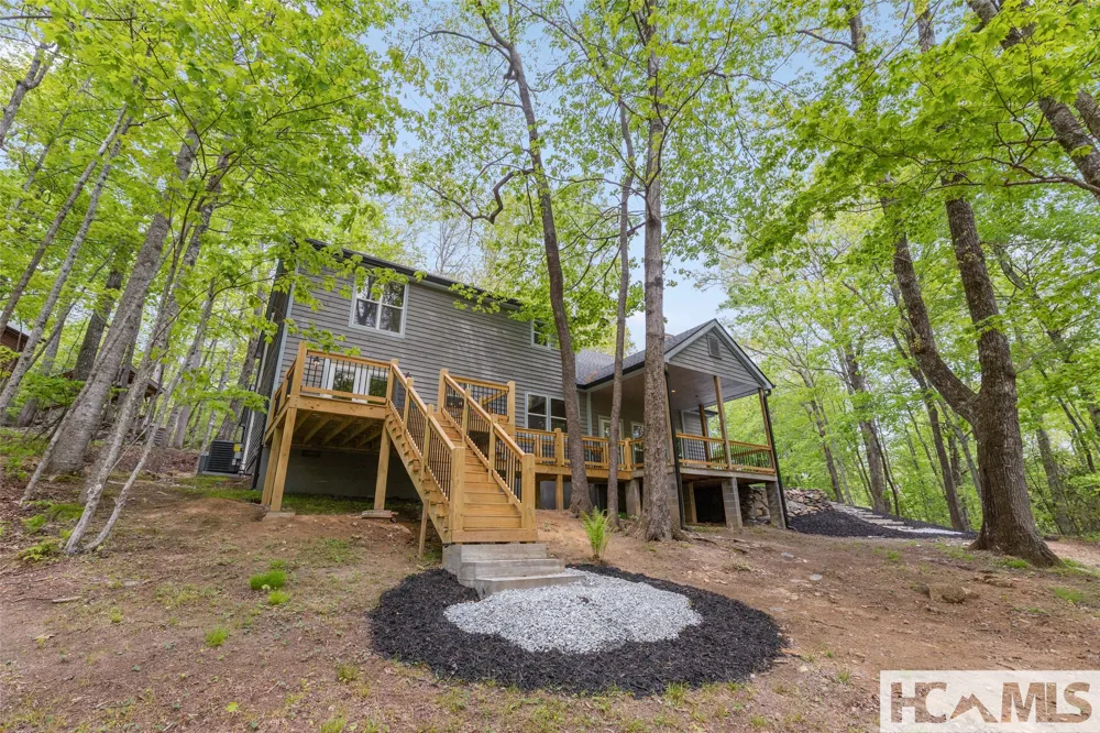 2129 Black Oak Drive Sapphire, NC 28774