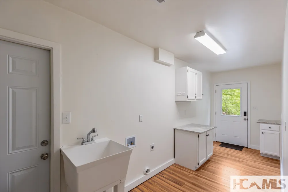 2129 Black Oak Drive Sapphire, NC 28774