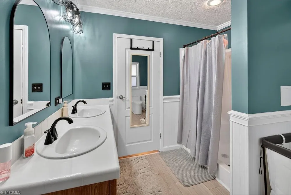 135 Blueridge View Lane Mount Airy, NC 27030