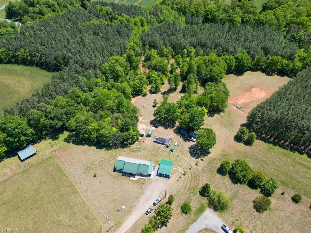 135 Blueridge View Lane Mount Airy, NC 27030