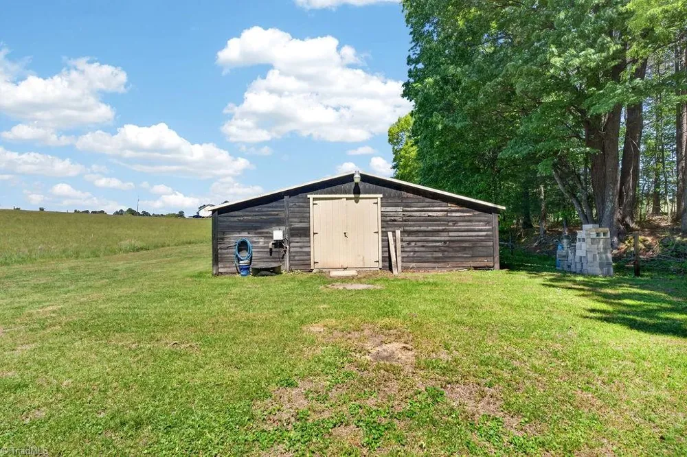 135 Blueridge View Lane Mount Airy, NC 27030