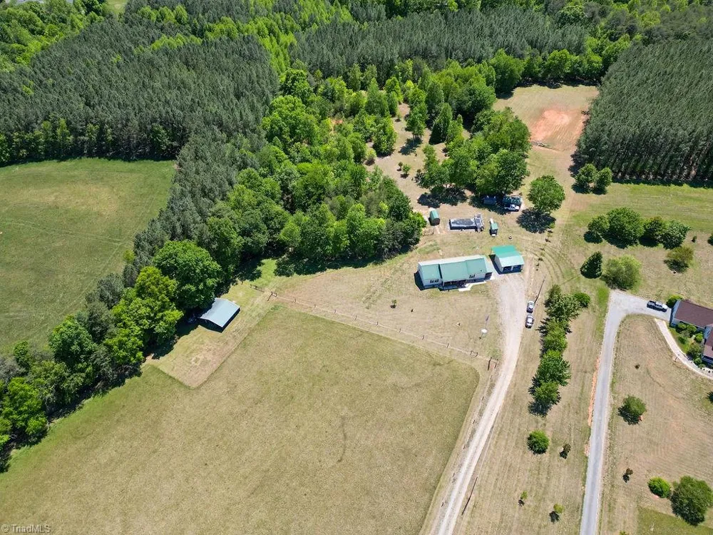 135 Blueridge View Lane Mount Airy, NC 27030