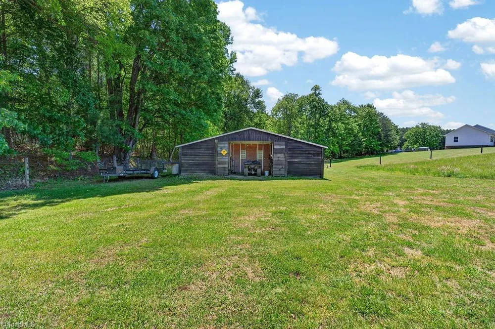 135 Blueridge View Lane Mount Airy, NC 27030