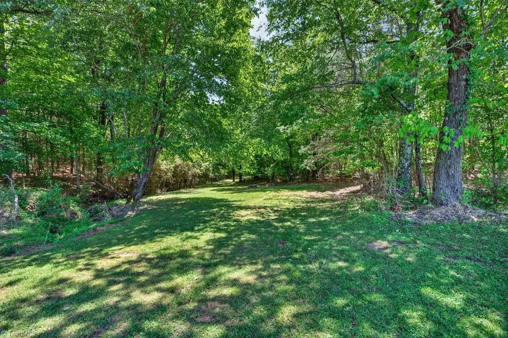 135 Blueridge View Lane Mount Airy, NC 27030