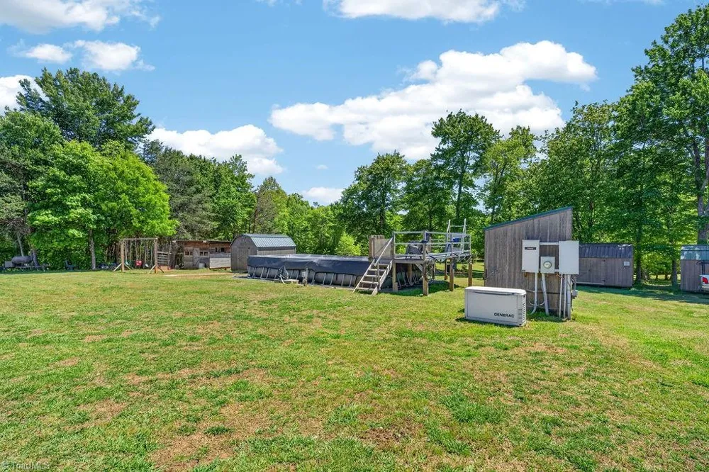135 Blueridge View Lane Mount Airy, NC 27030