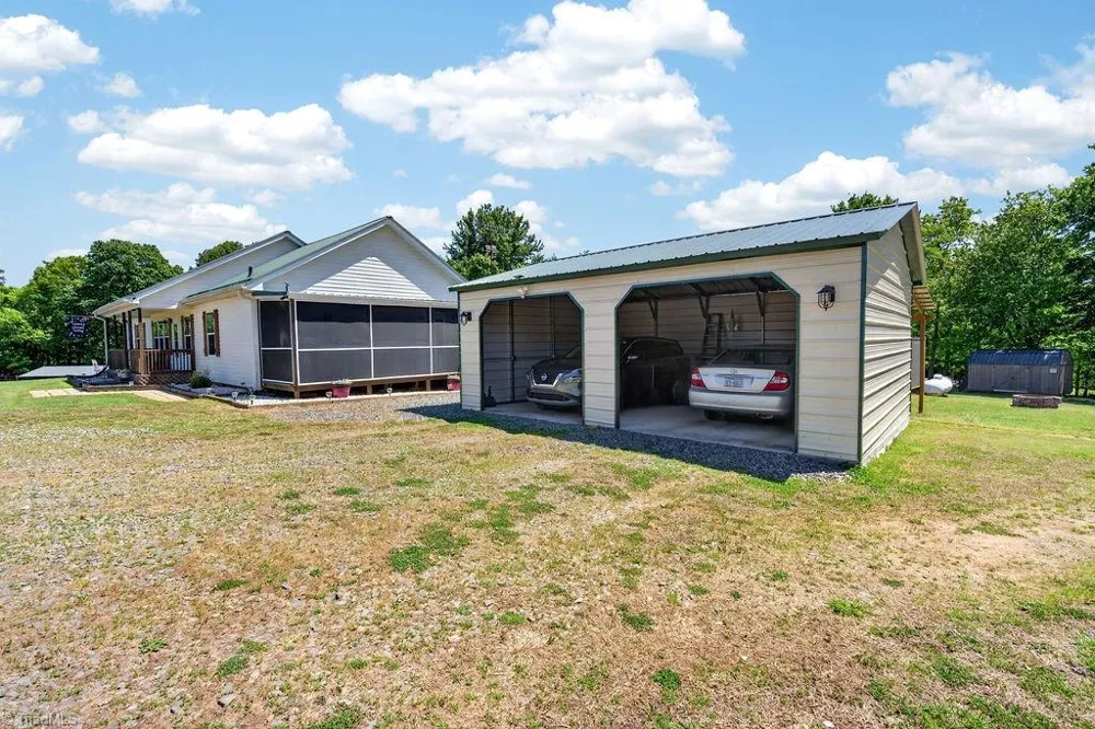 135 Blueridge View Lane Mount Airy, NC 27030