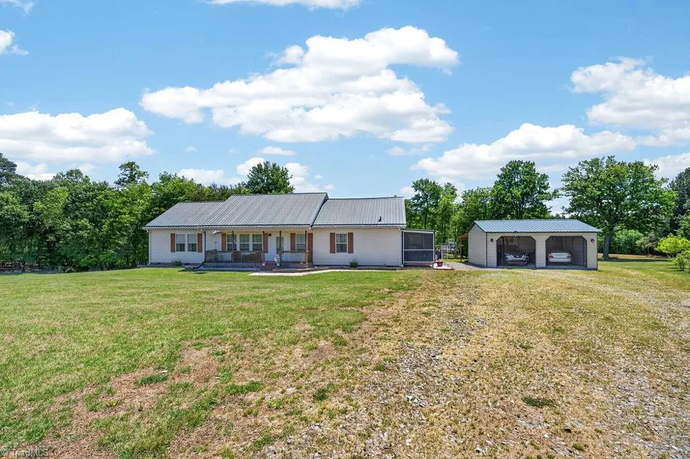 135 Blueridge View Lane Mount Airy, NC 27030