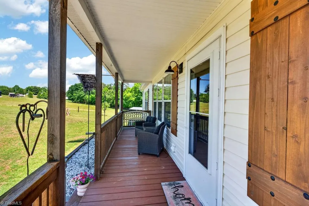 135 Blueridge View Lane Mount Airy, NC 27030