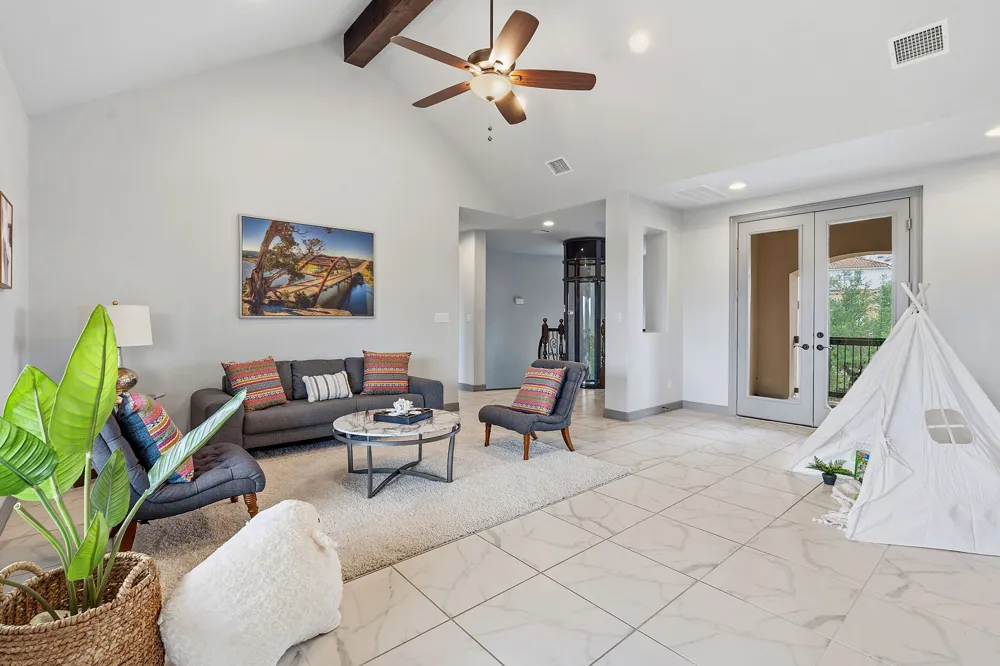 427 Bella Montagna Circle Austin, TX 78734