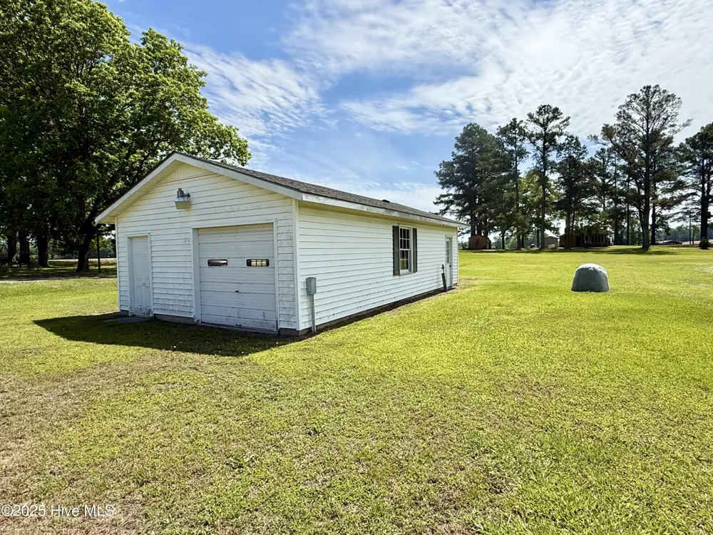 3773 Bear Grass Road Williamston, NC 27892
