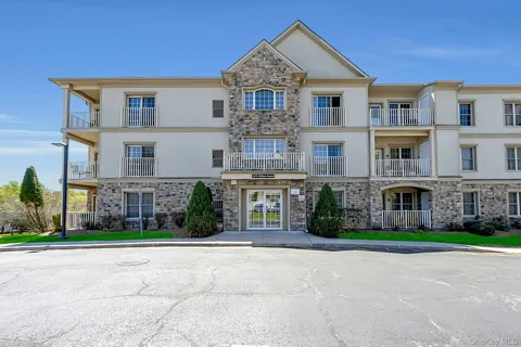 24 De Baun Avenue #302