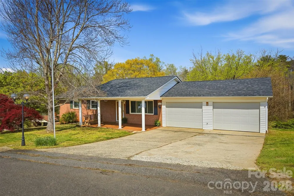 2174 Chester Avenue Morganton, NC 28655