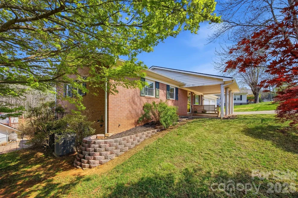 2174 Chester Avenue Morganton, NC 28655