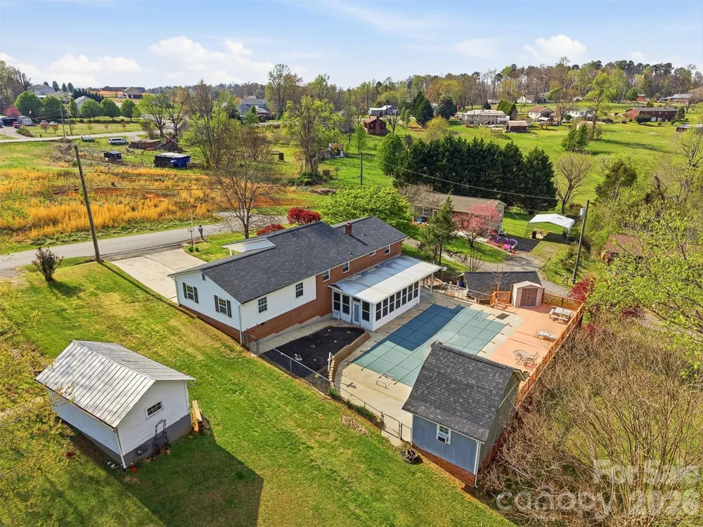 2174 Chester Avenue Morganton, NC 28655