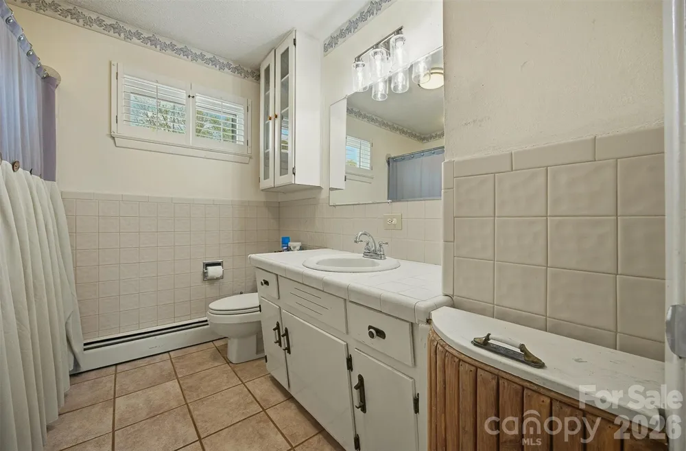 2174 Chester Avenue Morganton, NC 28655