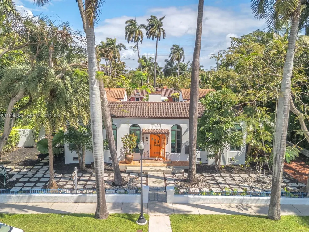 1321 Tyler St Hollywood, FL 33019