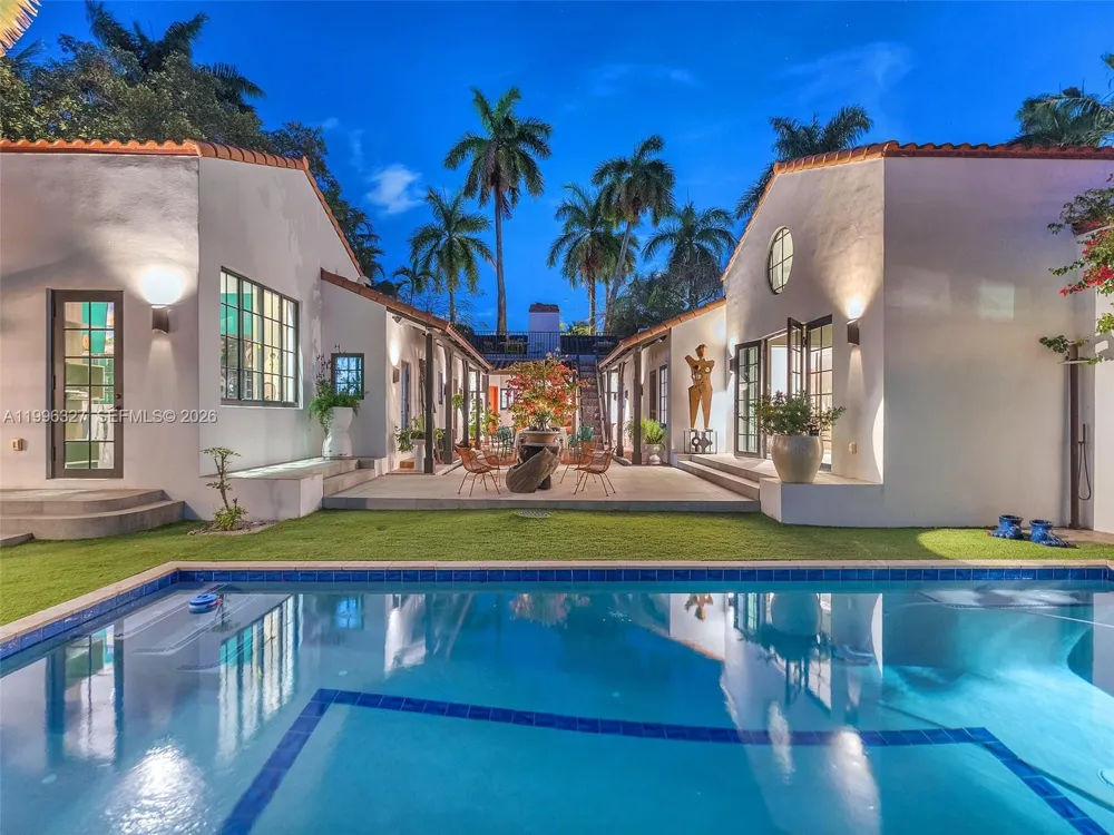 1321 Tyler St Hollywood, FL 33019