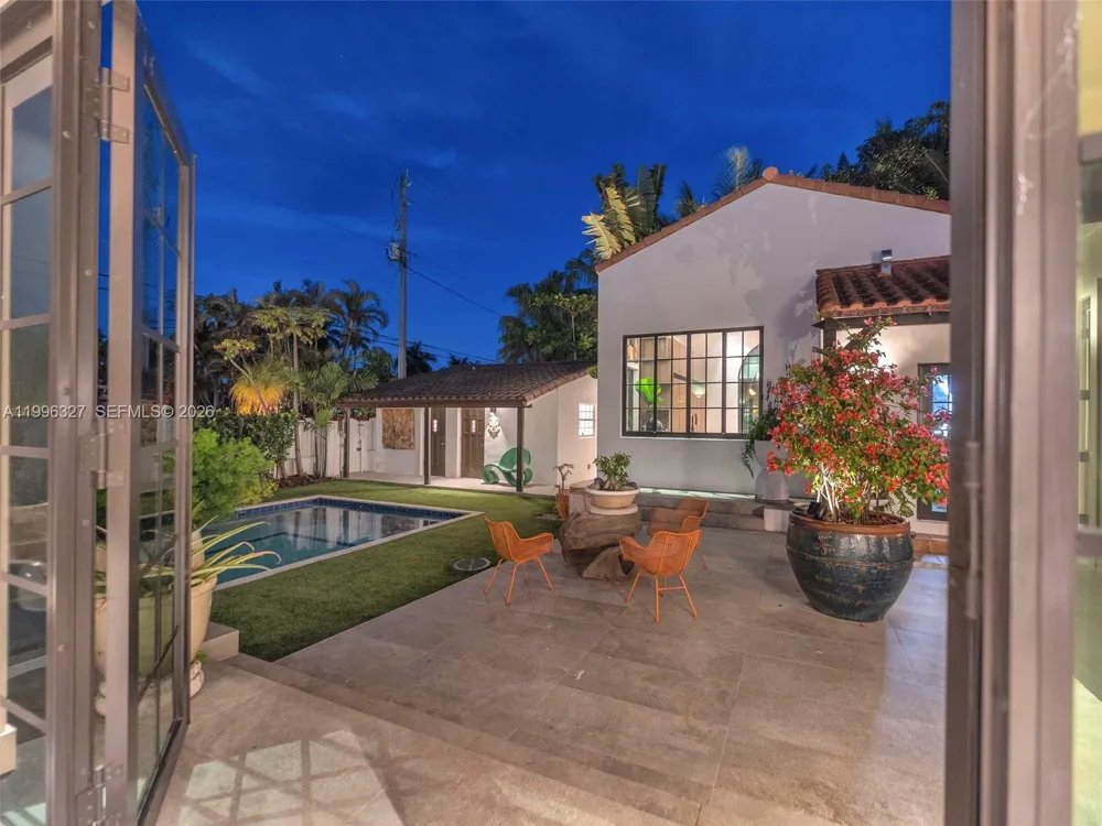 1321 Tyler St Hollywood, FL 33019