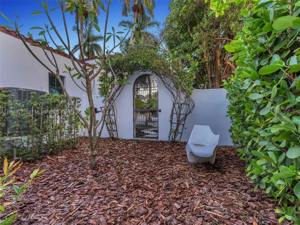 1321 Tyler St Hollywood, FL 33019