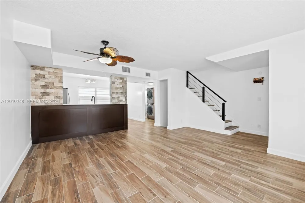 343 Virginia St Hollywood, FL 33019