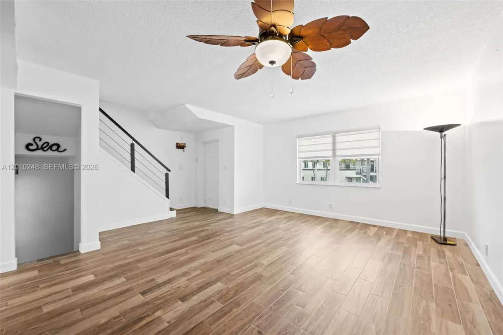 343 Virginia St Hollywood, FL 33019