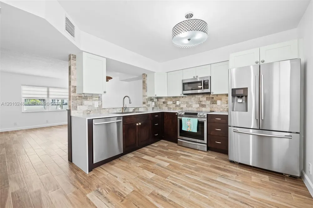343 Virginia St Hollywood, FL 33019