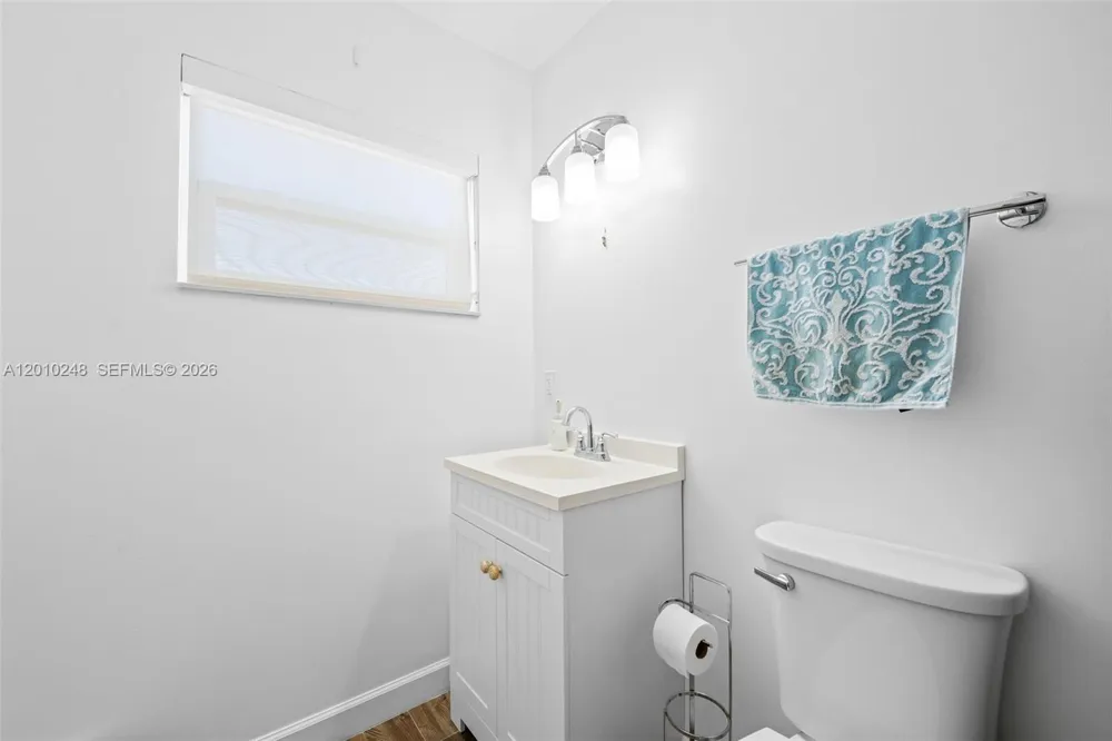343 Virginia St Hollywood, FL 33019