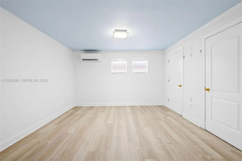 343 Virginia St Hollywood, FL 33019