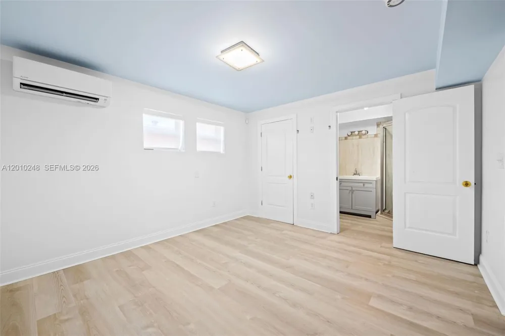 343 Virginia St Hollywood, FL 33019