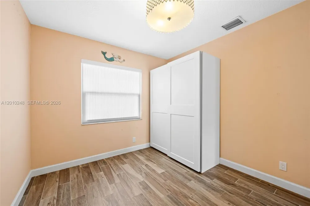 343 Virginia St Hollywood, FL 33019