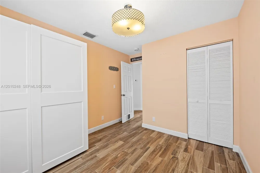 343 Virginia St Hollywood, FL 33019