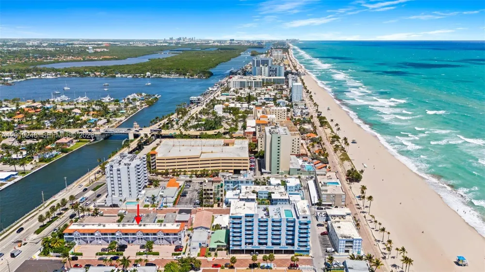 343 Virginia St Hollywood, FL 33019