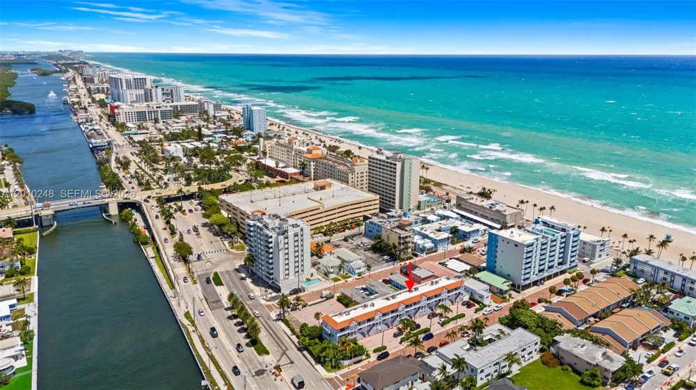 343 Virginia St Hollywood, FL 33019