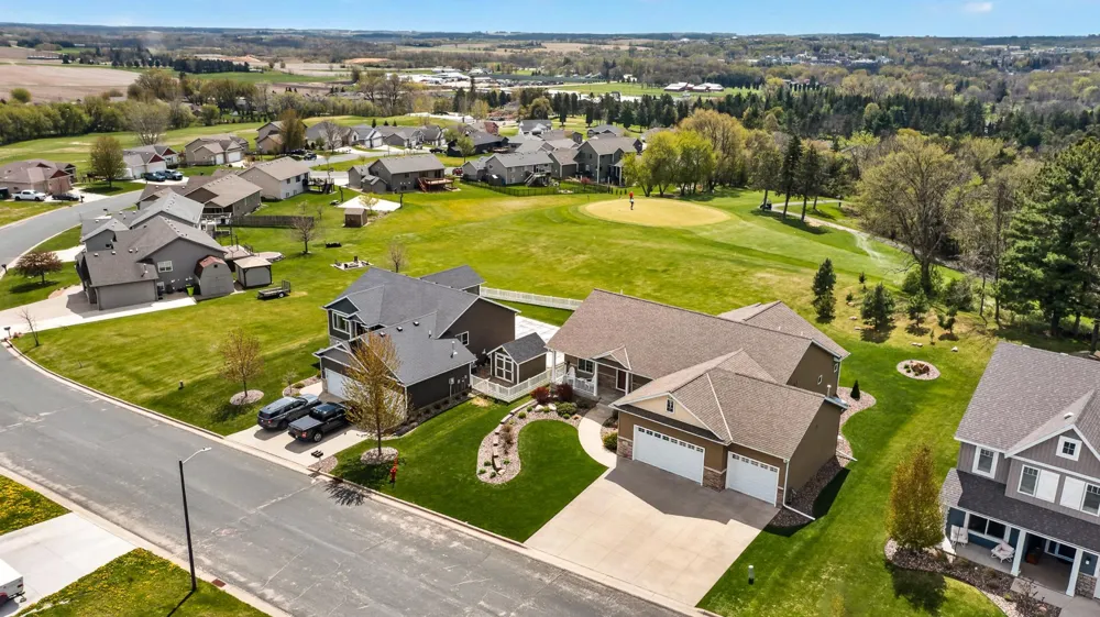 847 Golfview Avenue Zumbrota, MN 55992