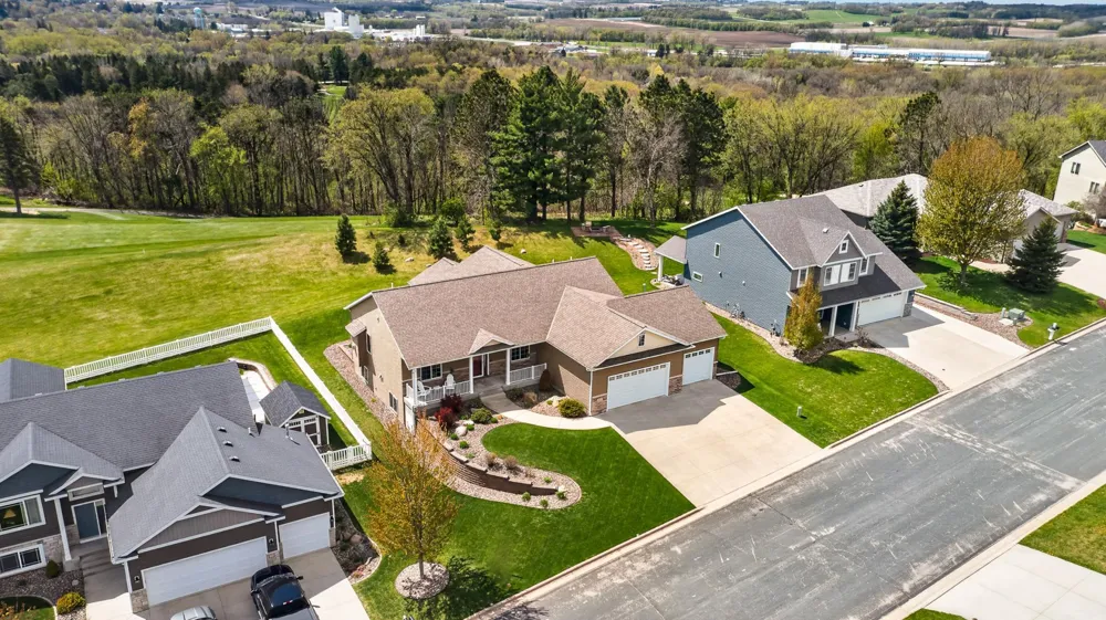 847 Golfview Avenue Zumbrota, MN 55992