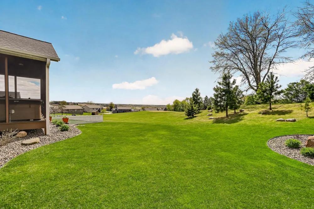 847 Golfview Avenue Zumbrota, MN 55992