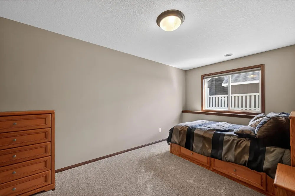 847 Golfview Avenue Zumbrota, MN 55992