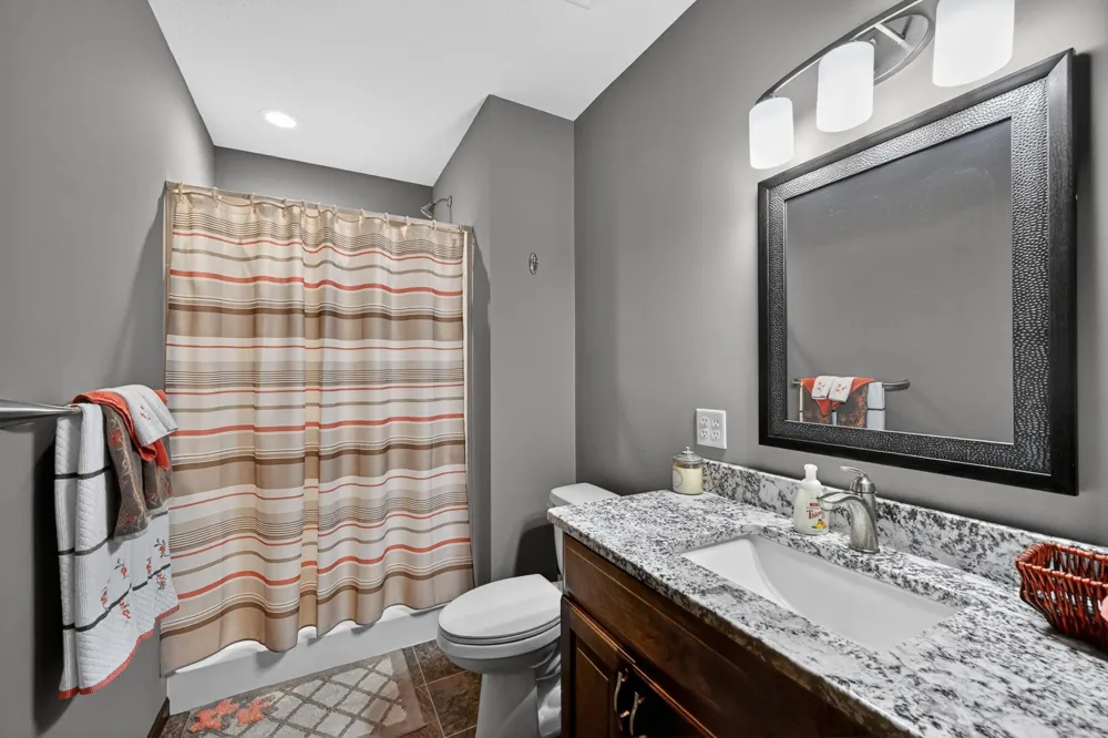 847 Golfview Avenue Zumbrota, MN 55992