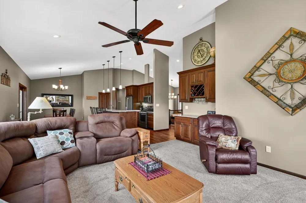 847 Golfview Avenue Zumbrota, MN 55992