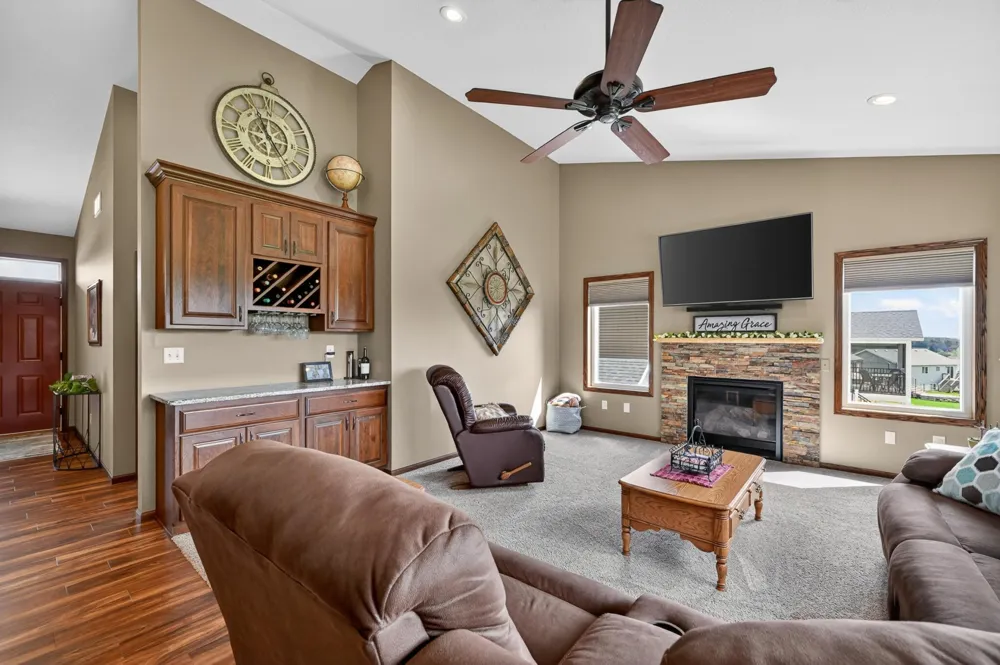 847 Golfview Avenue Zumbrota, MN 55992