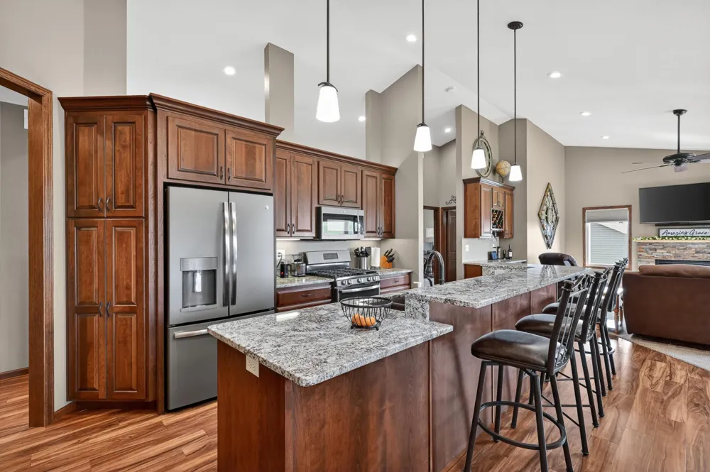 847 Golfview Avenue Zumbrota, MN 55992