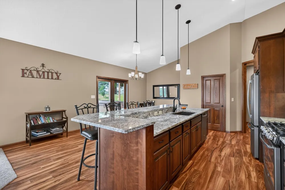 847 Golfview Avenue Zumbrota, MN 55992