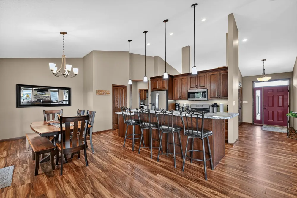 847 Golfview Avenue Zumbrota, MN 55992