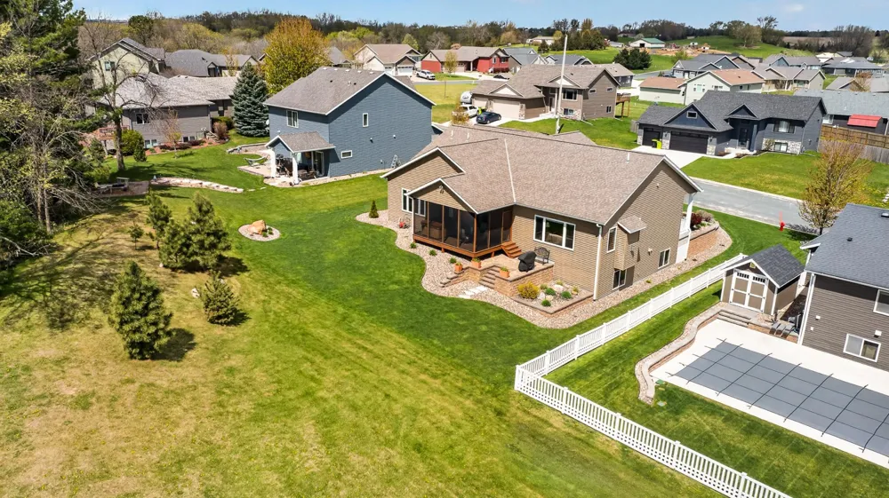 847 Golfview Avenue Zumbrota, MN 55992