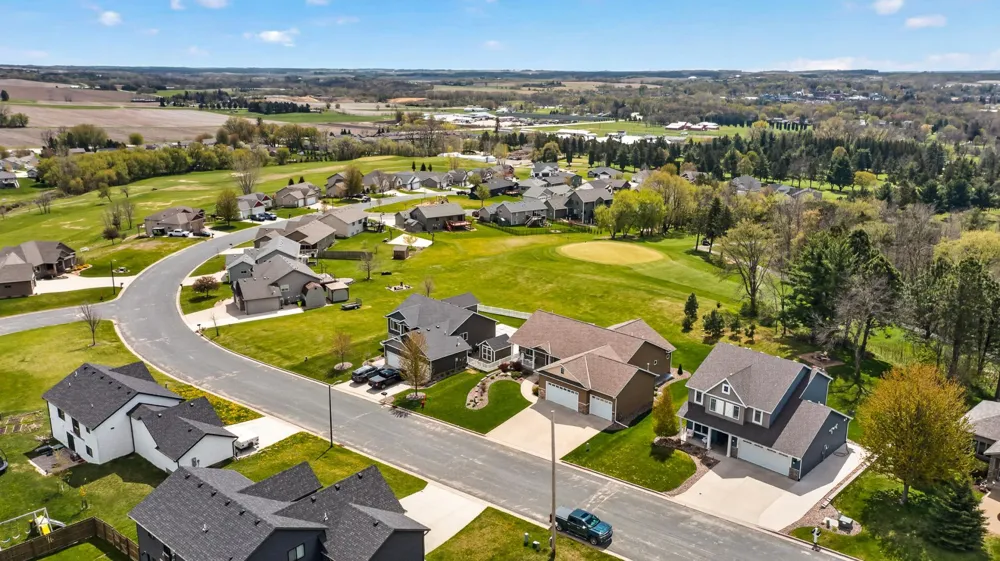 847 Golfview Avenue Zumbrota, MN 55992