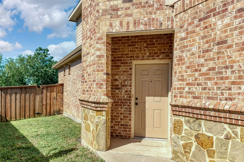 341 Orbit Drive Lavon, TX 75166
